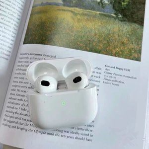*NEW* Apple AirPod Pros (2nd Gen)